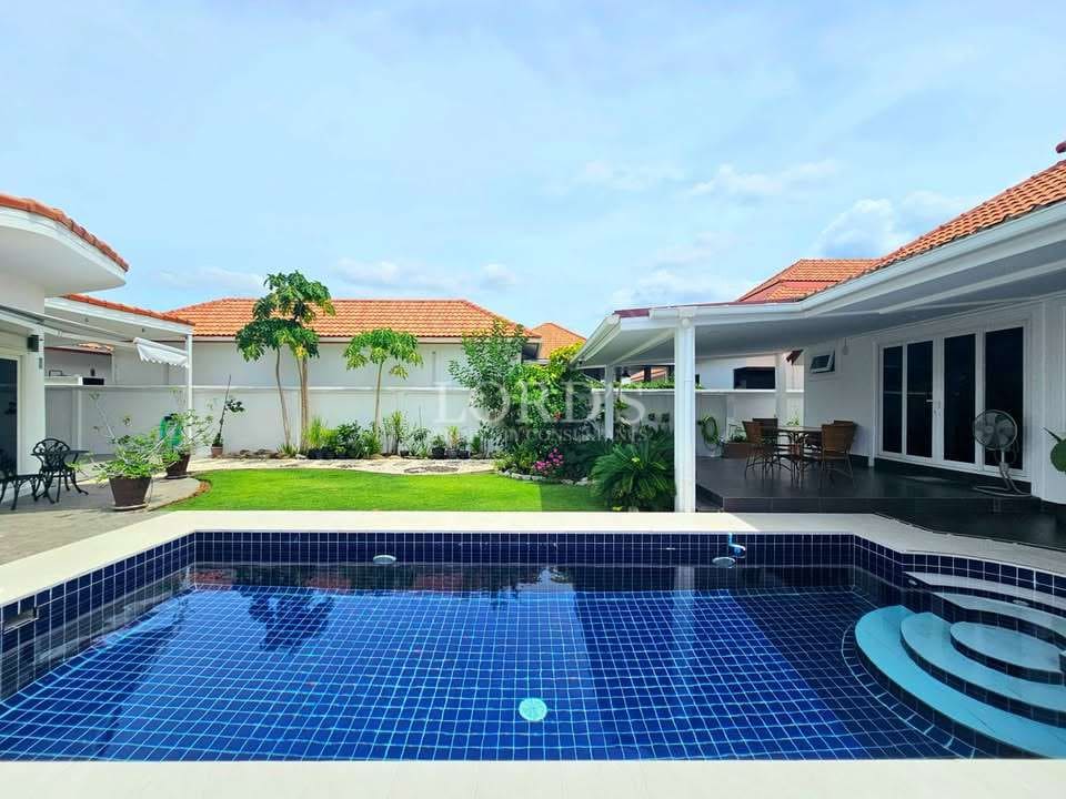 Modern villa with swimming pool.