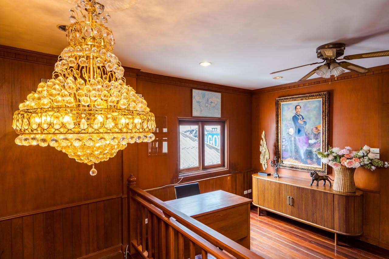 Luxury office staircase