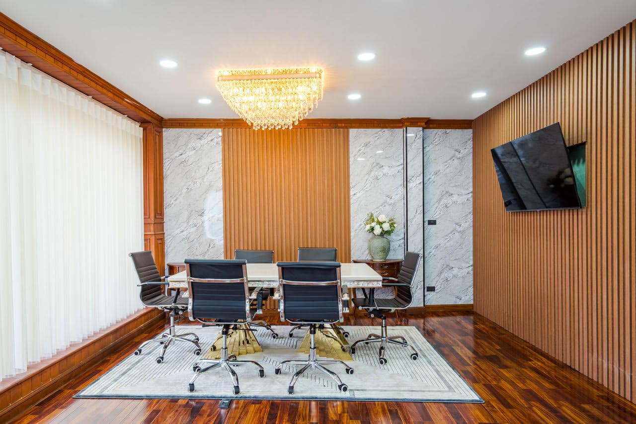 Elegant meeting room